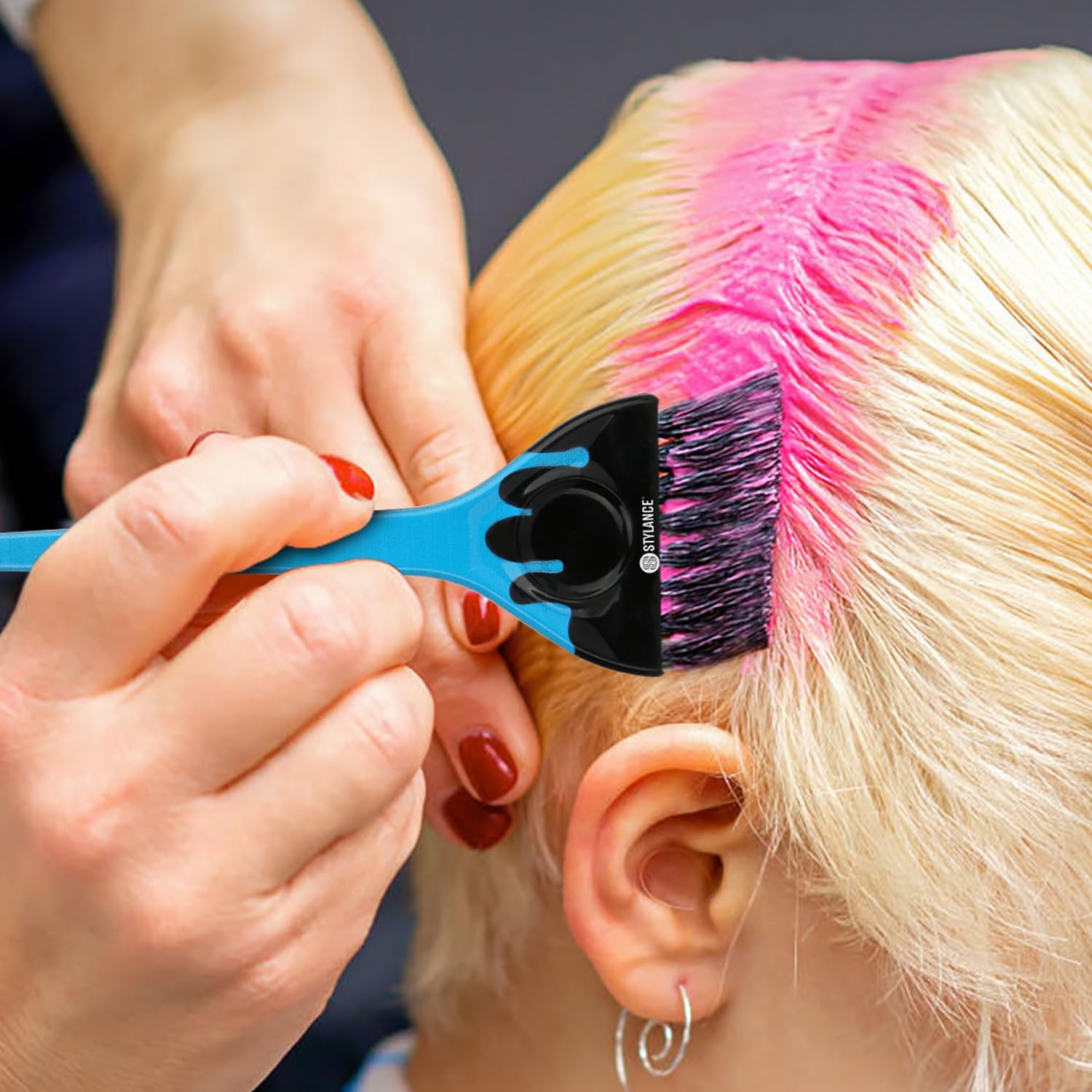 Deziine hair coloring brushes with pointed tails for sectioning