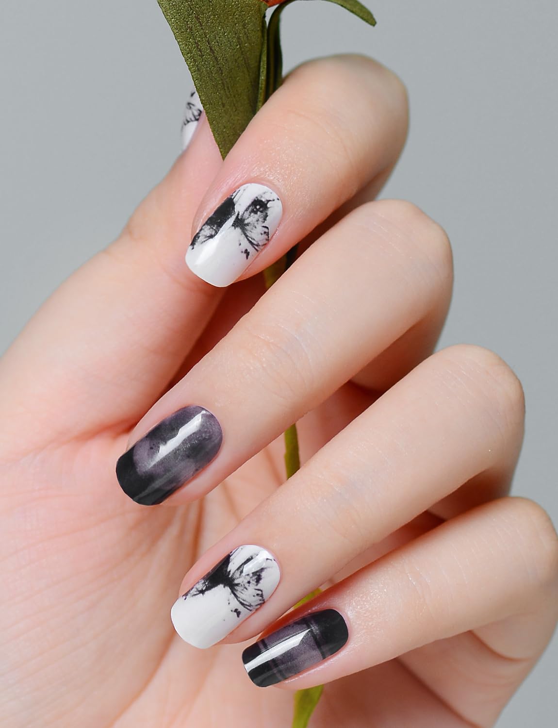 Model showing application of Crimson Heartbeat gel strips