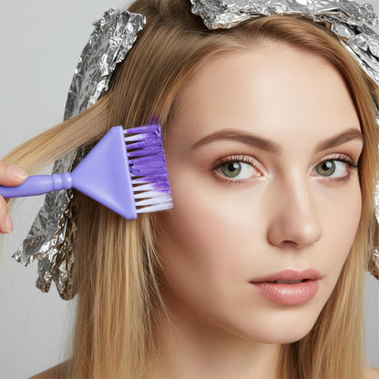 Telooco hair color brush demonstrating the pointed tail handle for sectioning