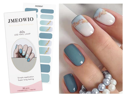 Model wearing jmeowio gel nail wraps with uv lamp