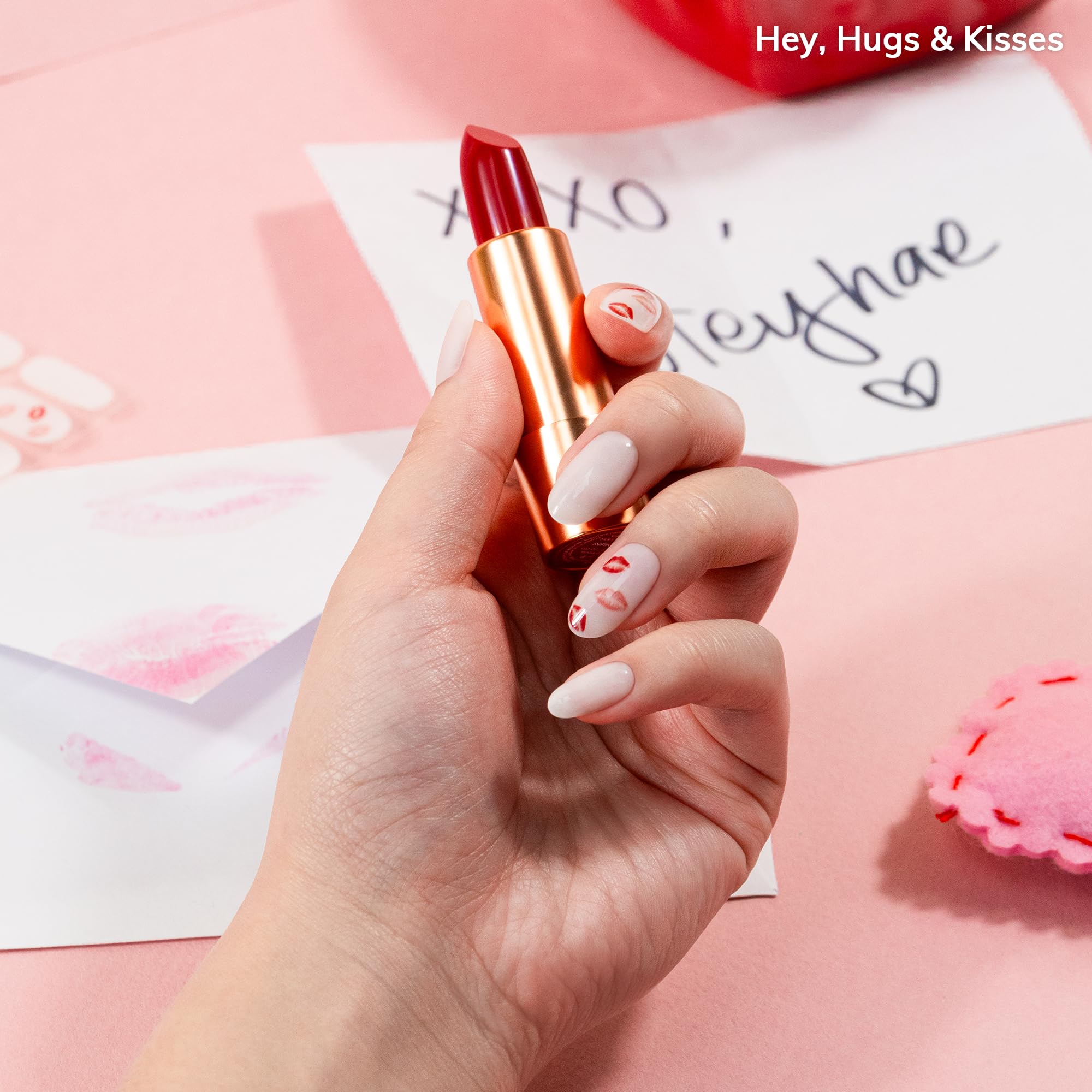 Heyhae gel nail strips kit components and packaging