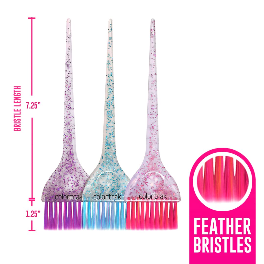 Soft feathered bristles of Colortrak hair color applicator