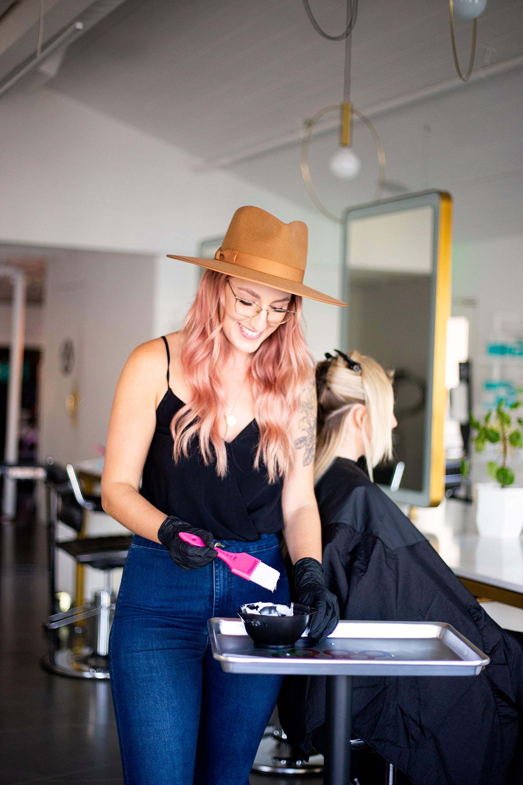 Professional ergonomic handle of Framar hair dye brush