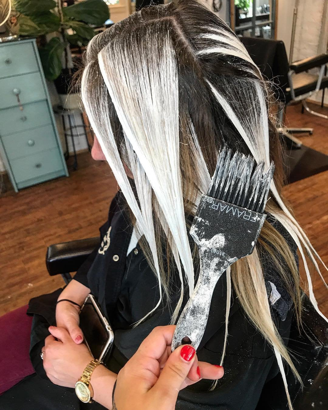 Side profile of Framar hair coloring tool showing bristle quality