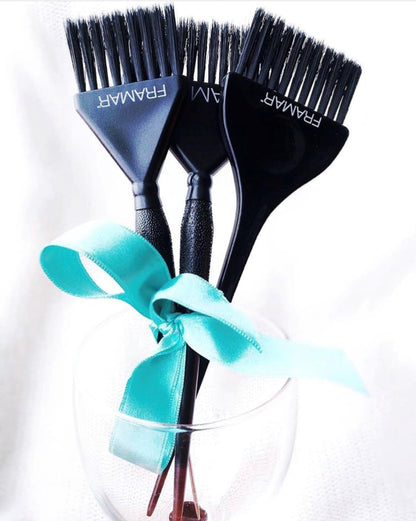 Extra wide hair dye brush for root touch ups