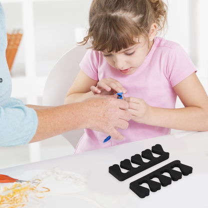 Arrangement of 52 piece toe separator set for salon use