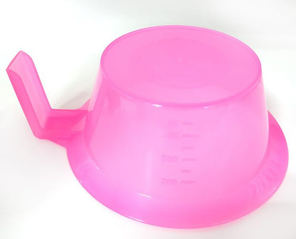 Four pink salon tinting bowls stacked together to demonstrate lightweight and space saving storage.