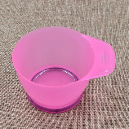 Close up of the measurement markings on the side of the Lasenersm salon mixing bowl