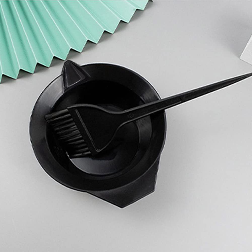 Soft 'N Style chemical-resistant applicator bowl top view angle.
