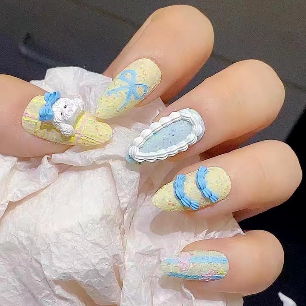 Lifoost embossed chain design mold next to finished 3D cream wave nail decorations on fingertips.