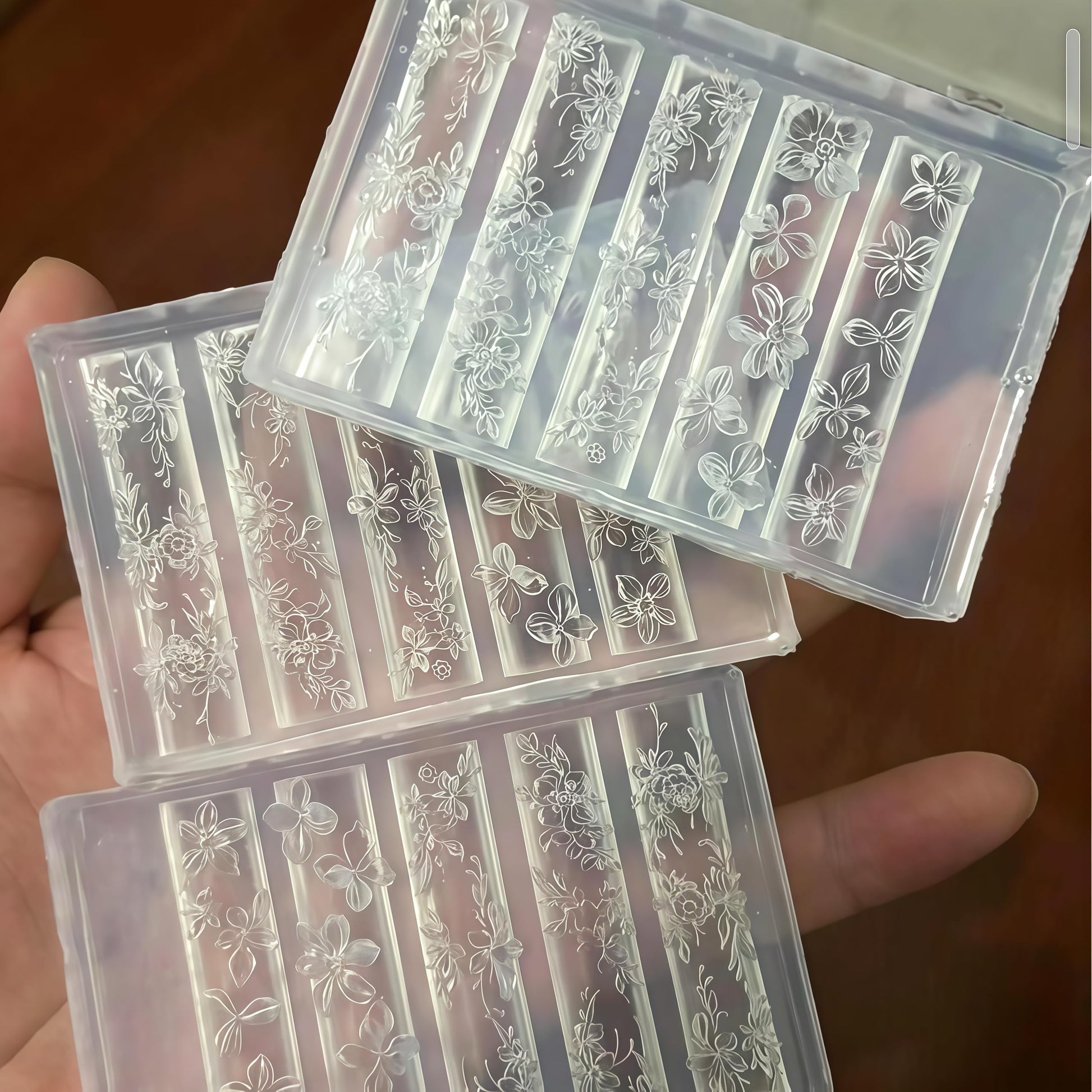 Back view of the clear durable Gehaiwo 3D flower mold highlighting the clean non stick template layout