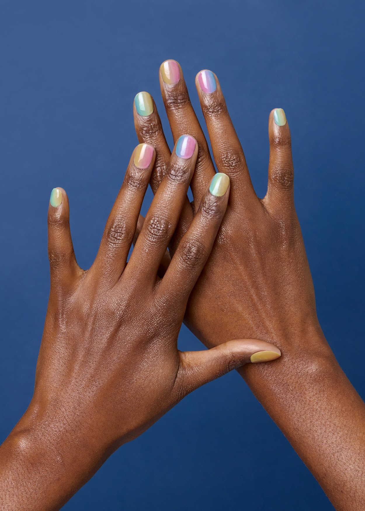 Ohora N Pastel yellow ombre gel nail strips close up