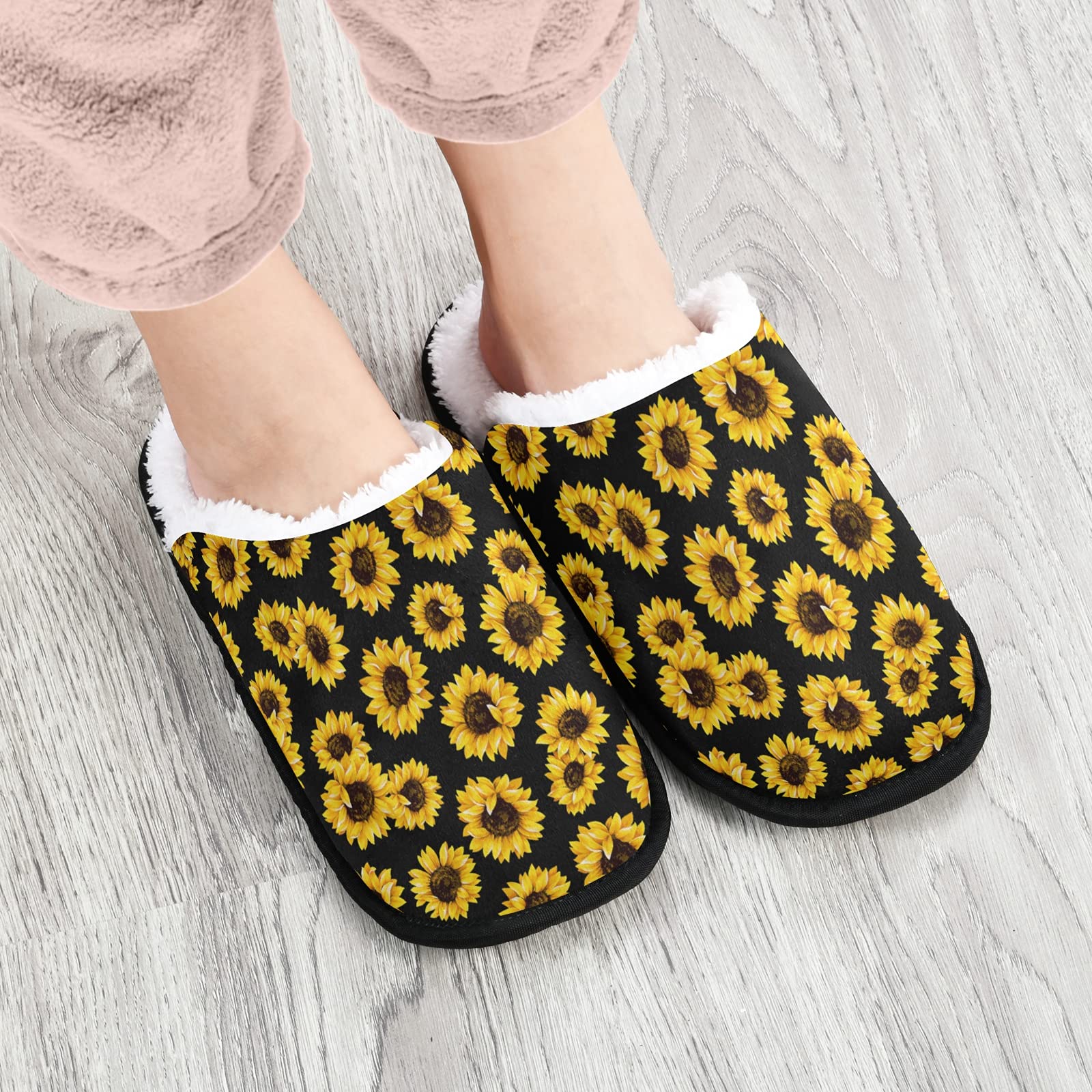 Bottom view of Umidedor non-slip memory foam house shoes