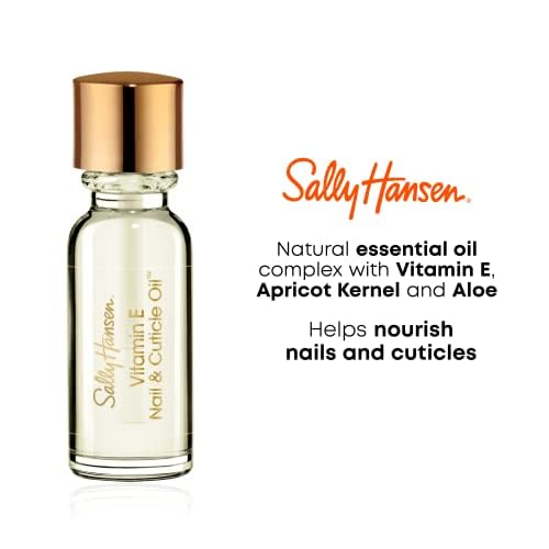 Close up of Sally Hansen Vitamin E Nail and Cuticle Oil applicator