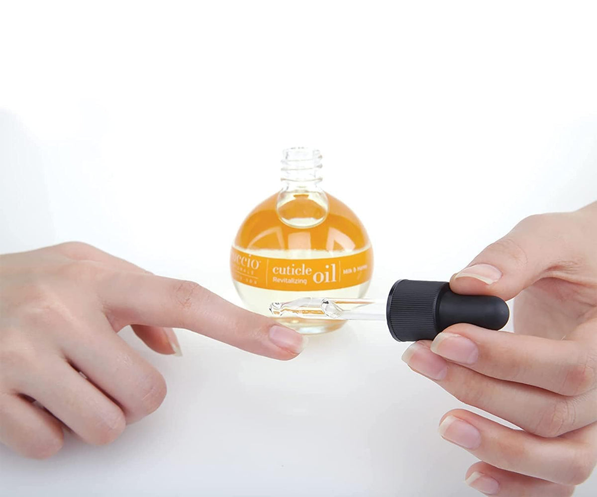 Cuccio hydrating cuticle oil texture display