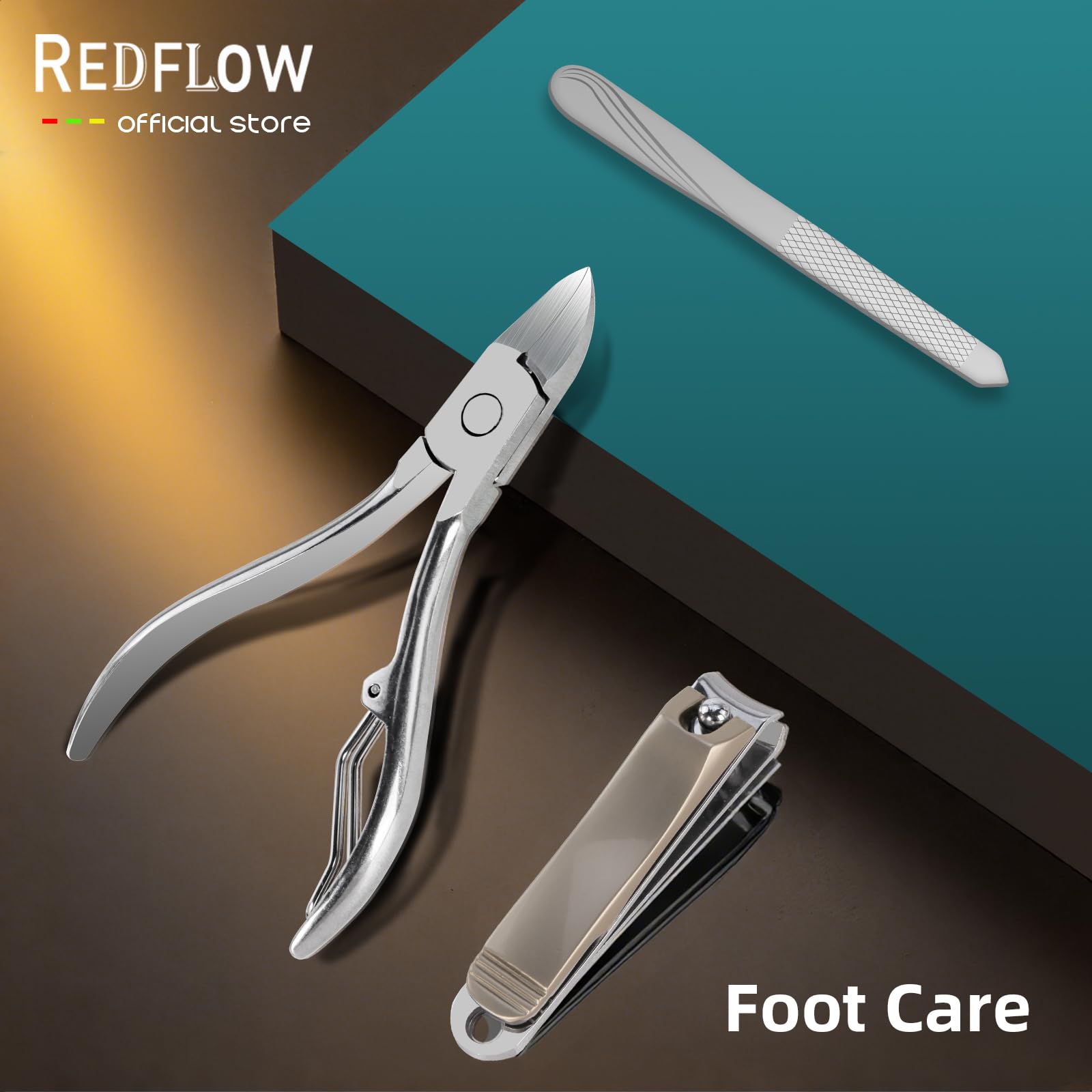 Compact brown leather travel case for Redflow nail clipper set