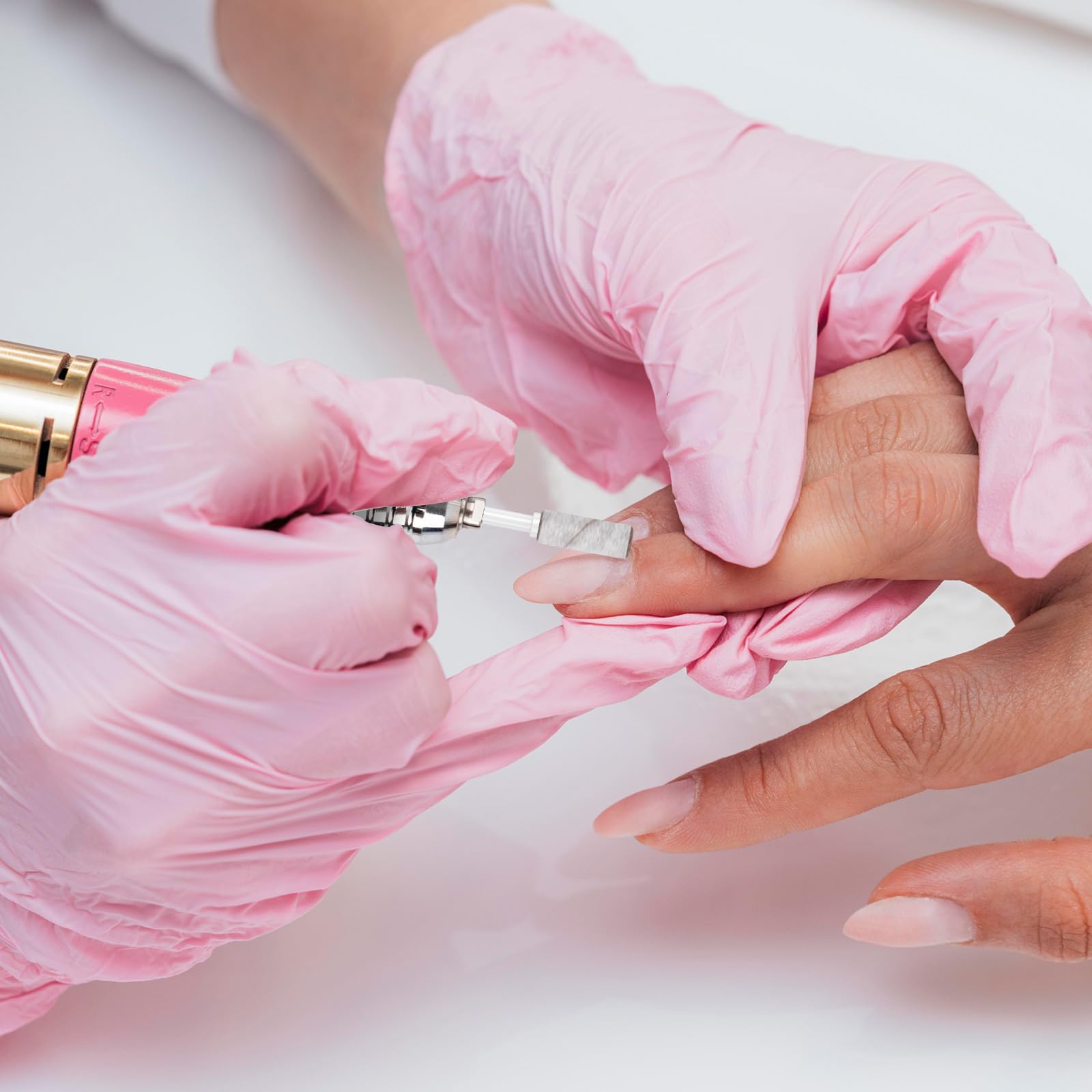 Demonstration of 3.1mm mandrel bit on nail drill handpiece