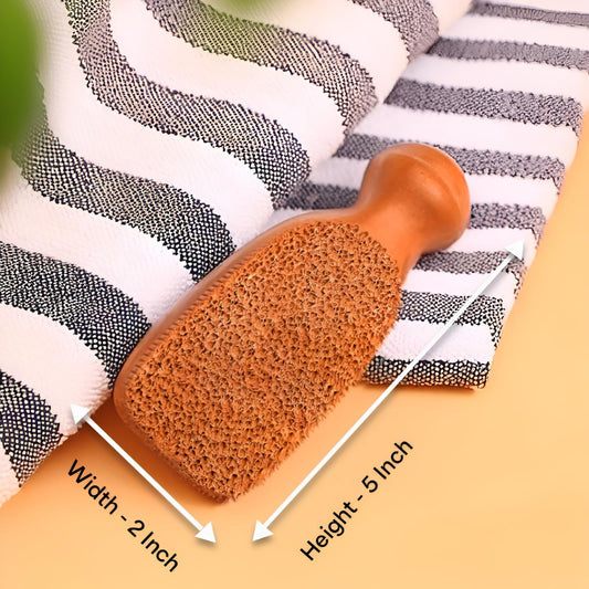 Close up of rough side of Quba Linen terracotta foot scrubber