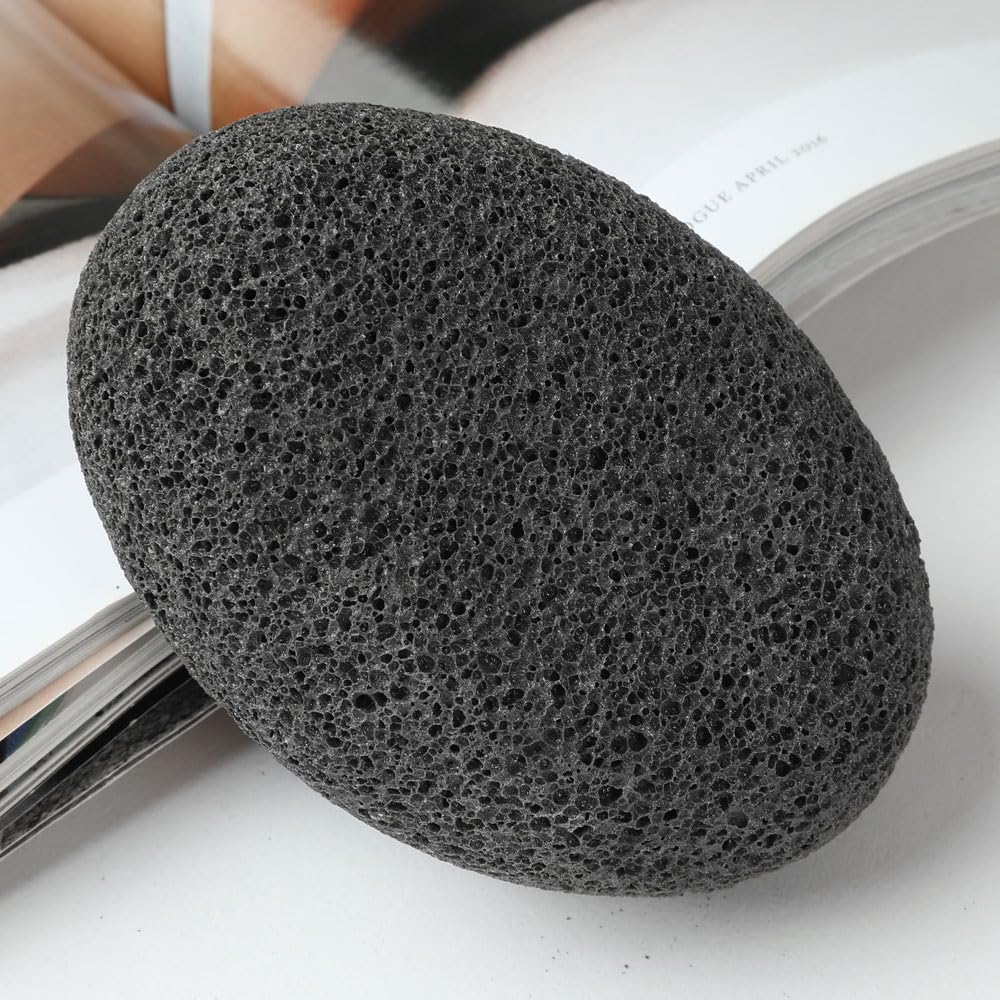 Borogo pedicure tool with hanging cord detail