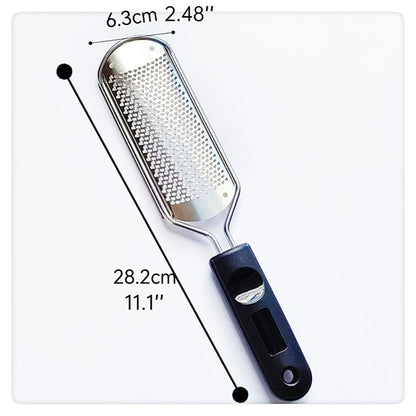 Ergonomic black handle of Easkep foot scraper for pedicure