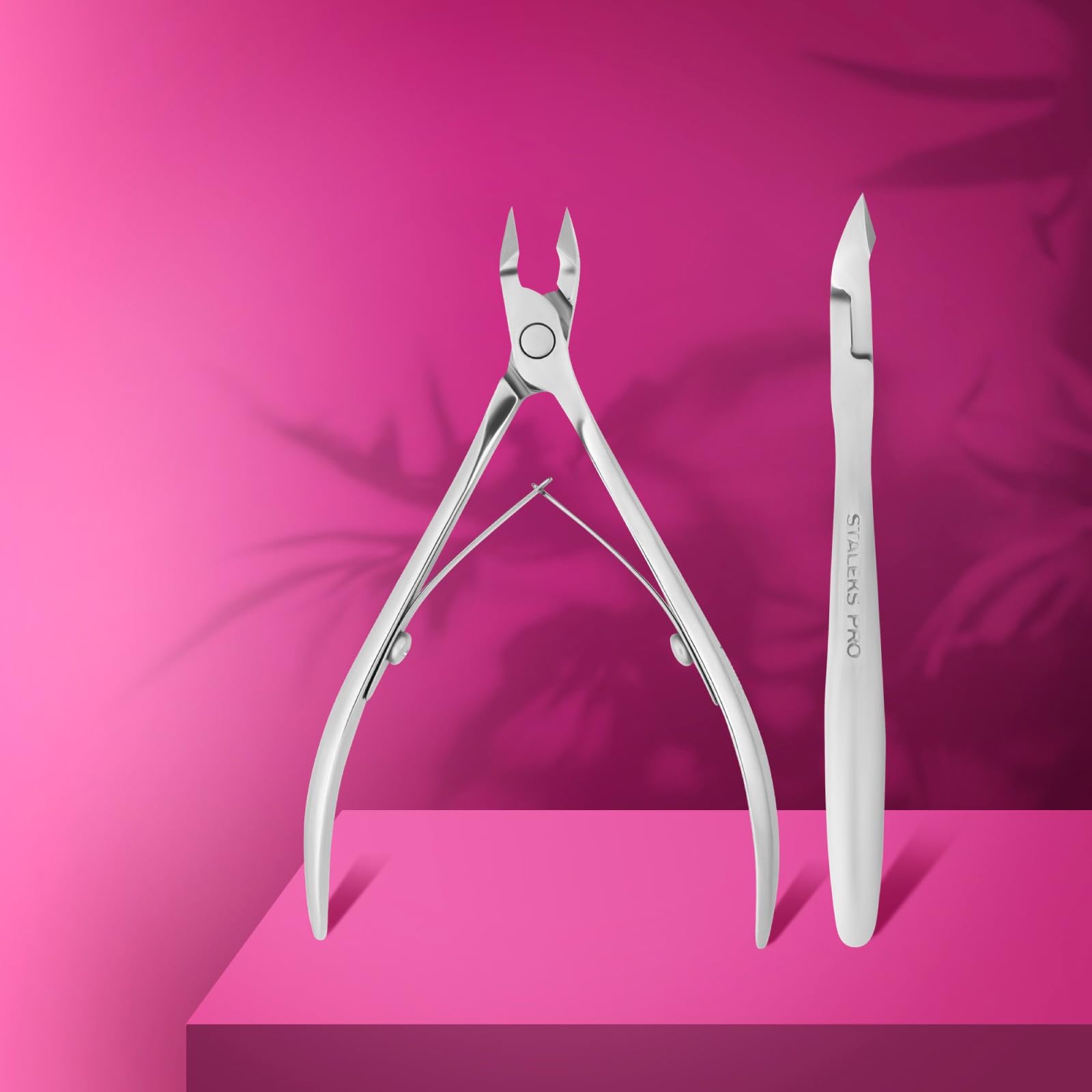 Staleks Pro Expert 90 nail nippers side profile showing spring