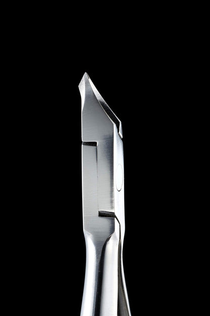 Seki Edge SS-306 cuticle trimmer inside protective plastic case