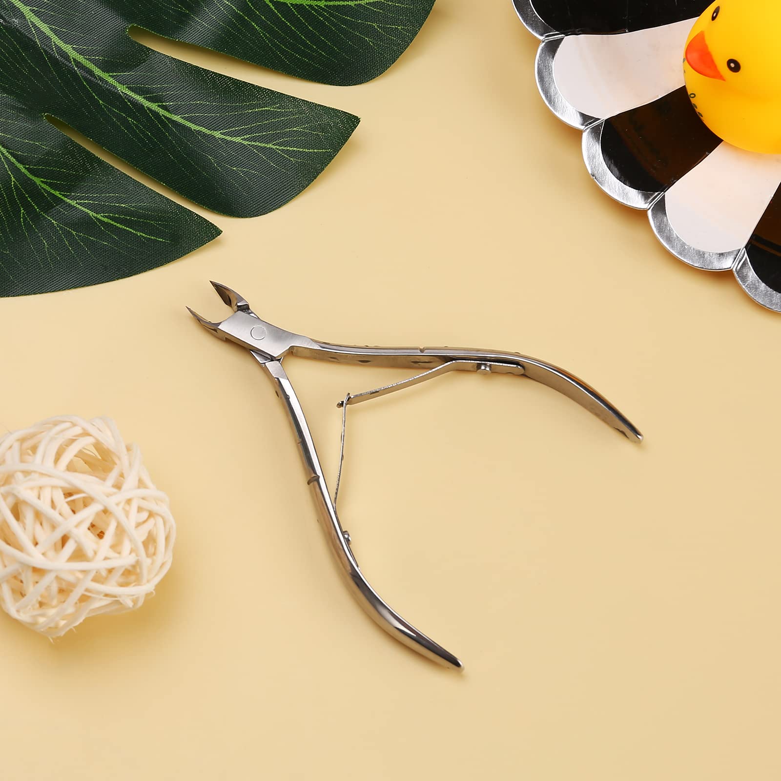 Wanjiaxinhui silver stainless steel cuticle nipper close up