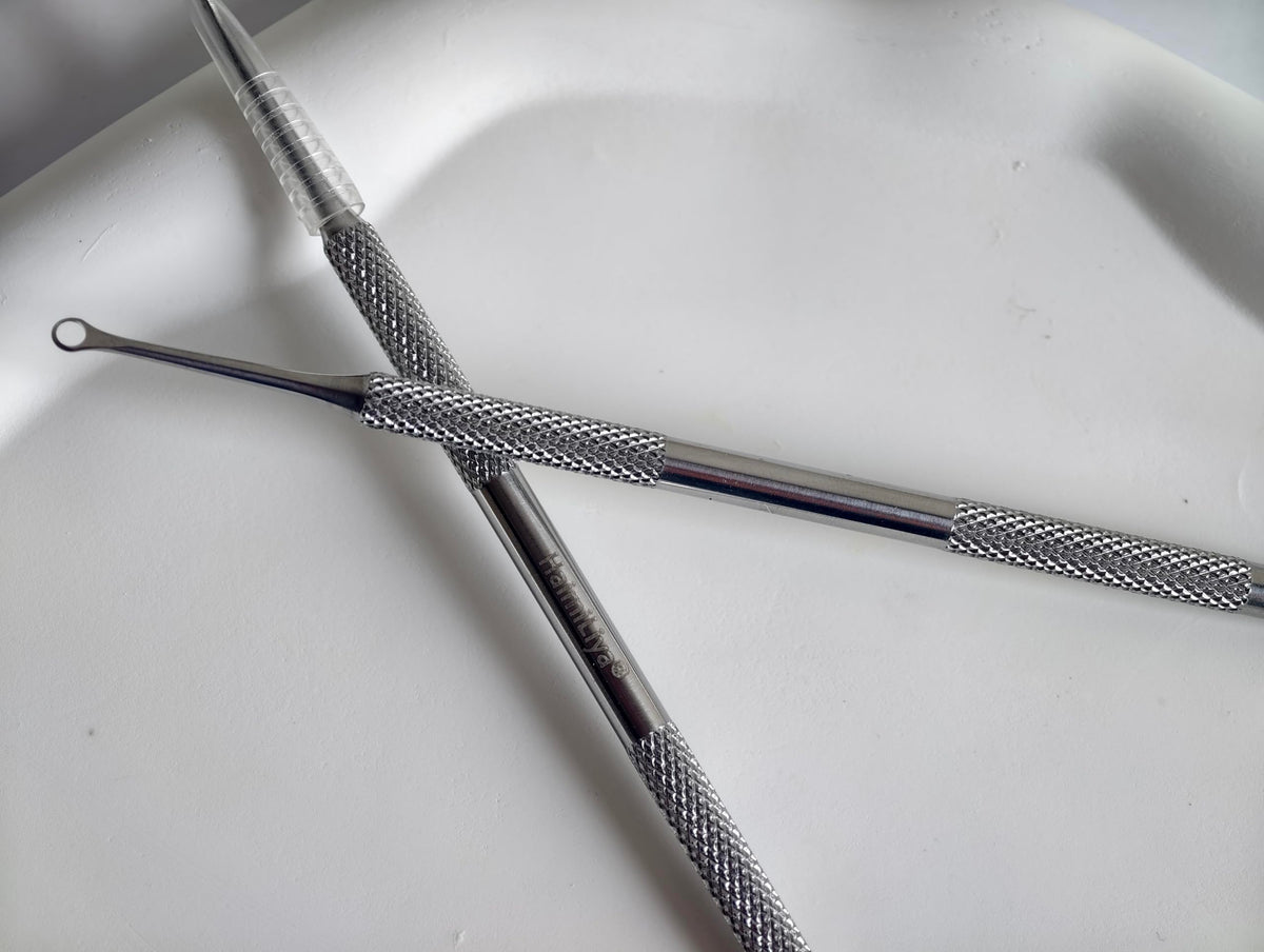 Detailed view of beveled end for nail surface preparation