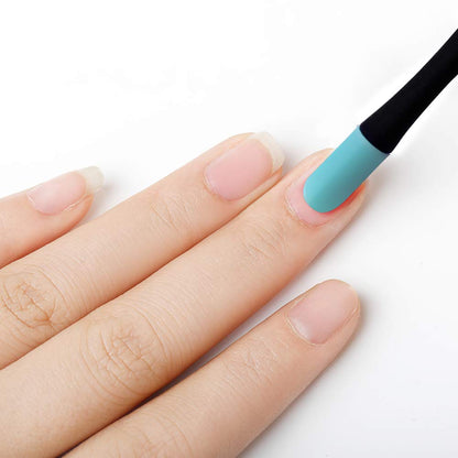 Close up of Ivon nail tool rubber tip and trimmer fork