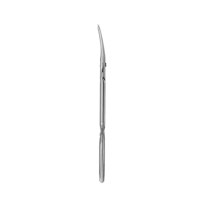 Close up view of Staleks Classic 21 Type 1 precise curved manicure tool blades