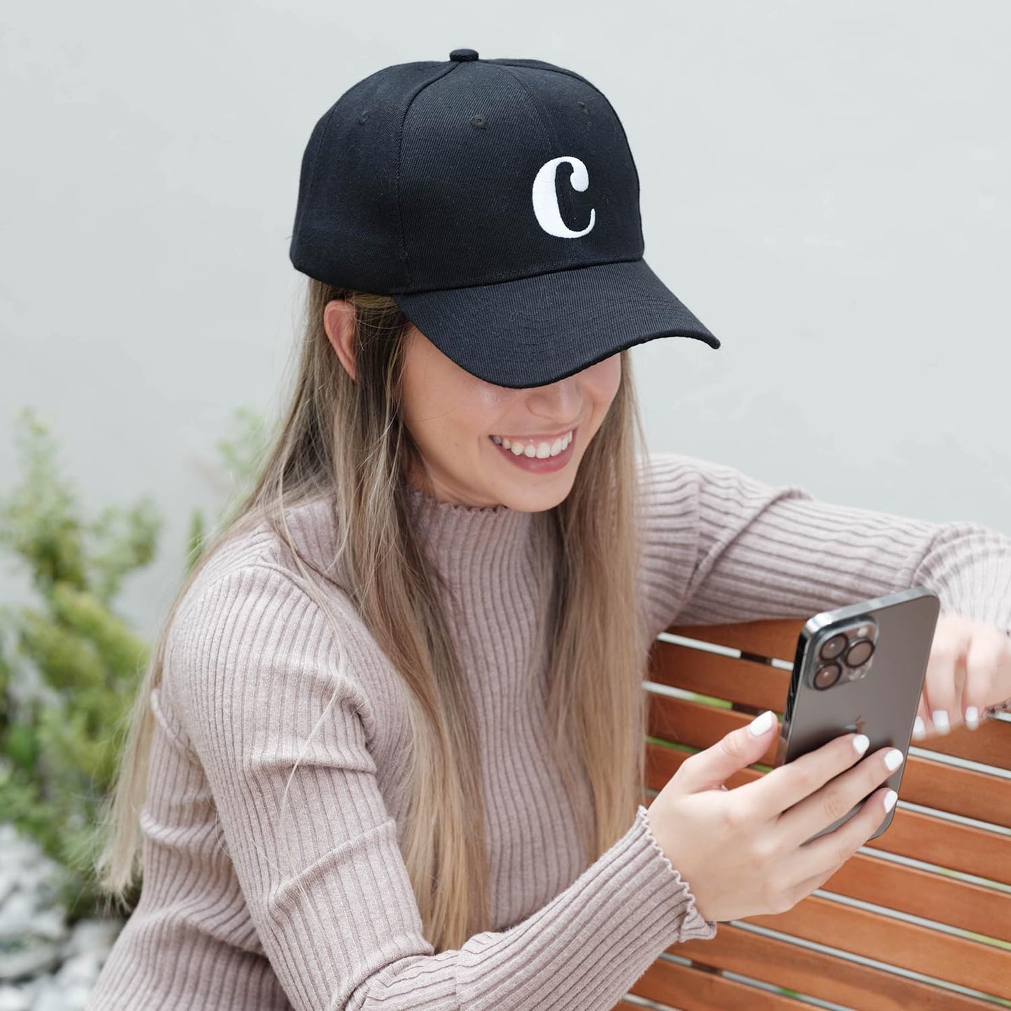 Capillus laser cap with portable battery pack
