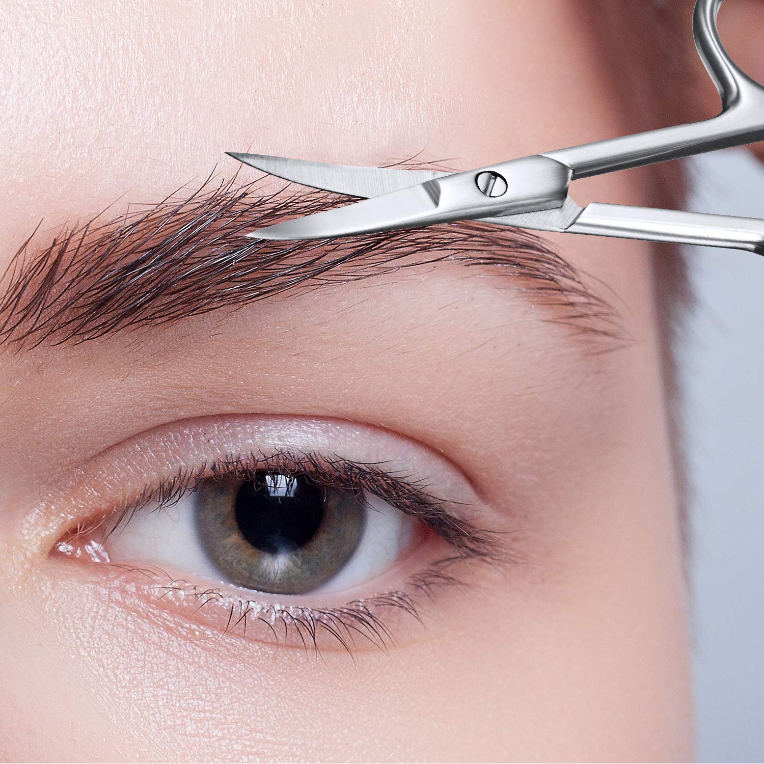 Close up view of the extra fine curved tip on the Mudder grooming scissors.