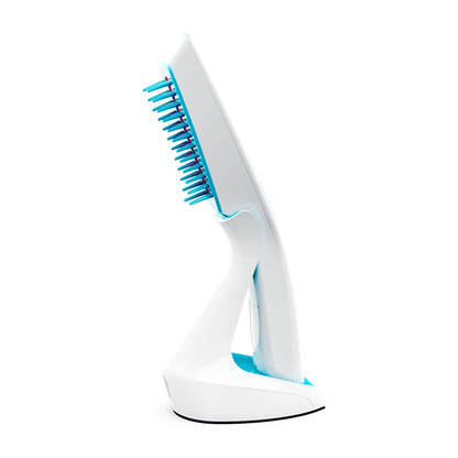 Close up of Hairmax patented hair parting teeth