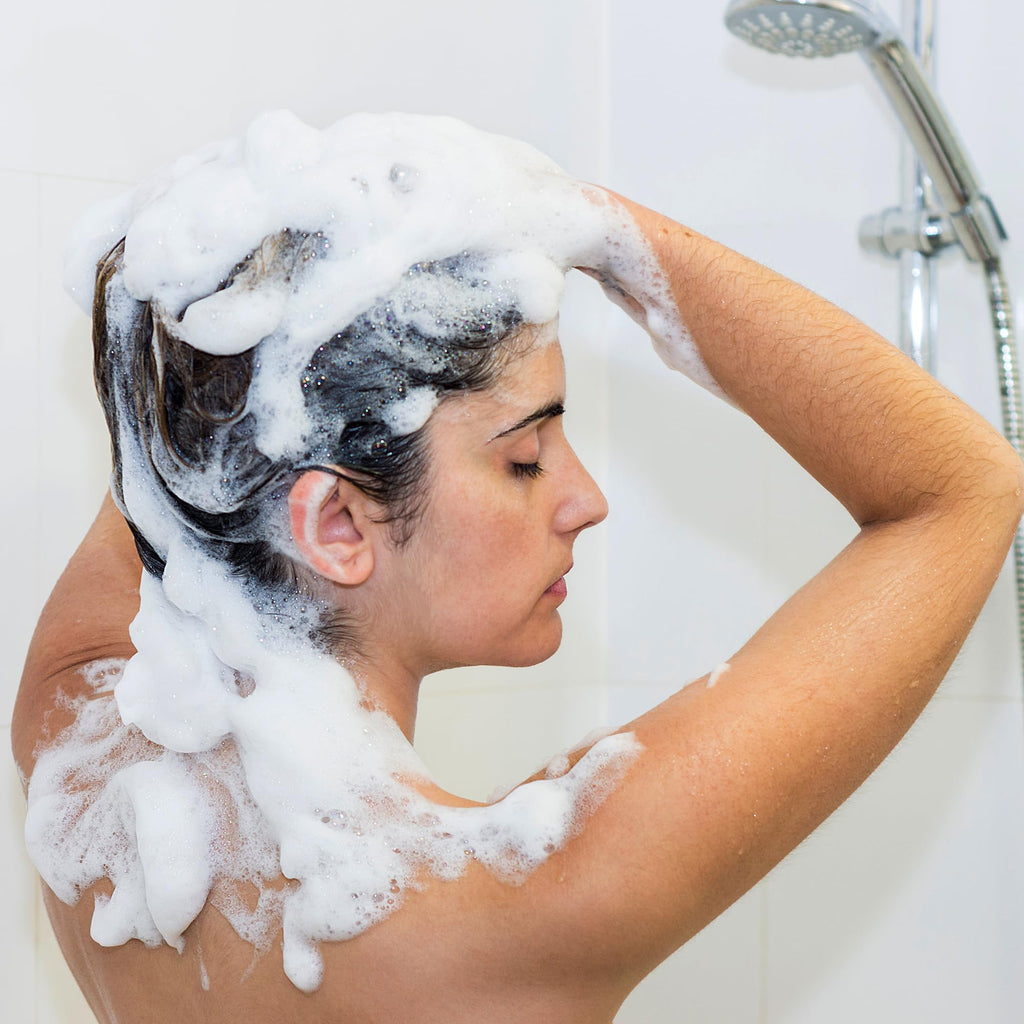 Svvimer rosemary and tea tree oil shampoo texture showcase