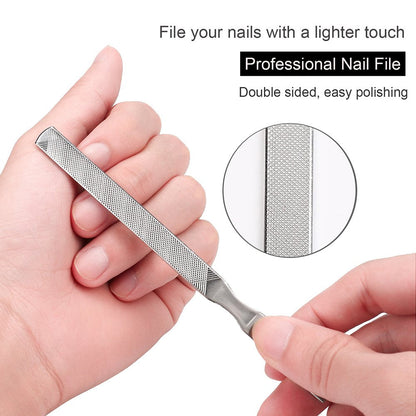 Heavy duty toenail clipper with comfort grip handle