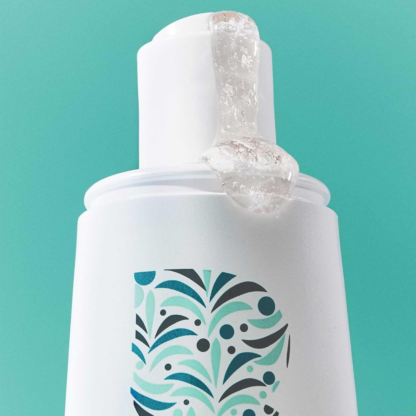 Sulfate free vegan hair thickening shampoo and conditioner set ingredients view.