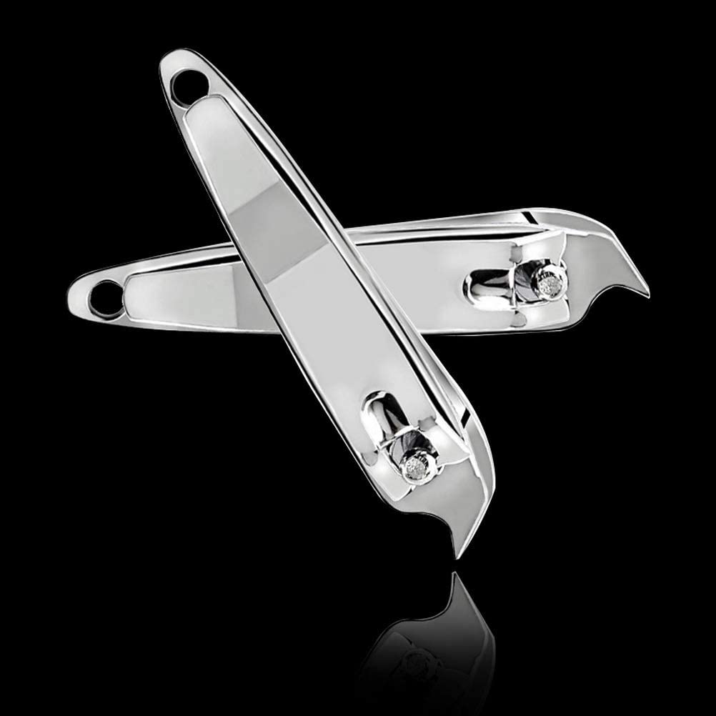 Ergonomic non-slip grip design of metal nail clippers