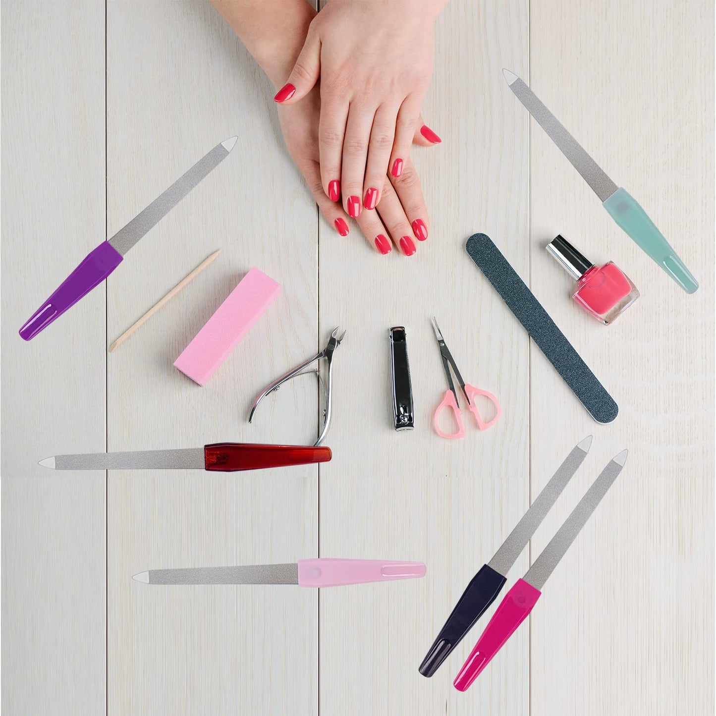 Ergonomic grip demonstration of GigaGround nail file