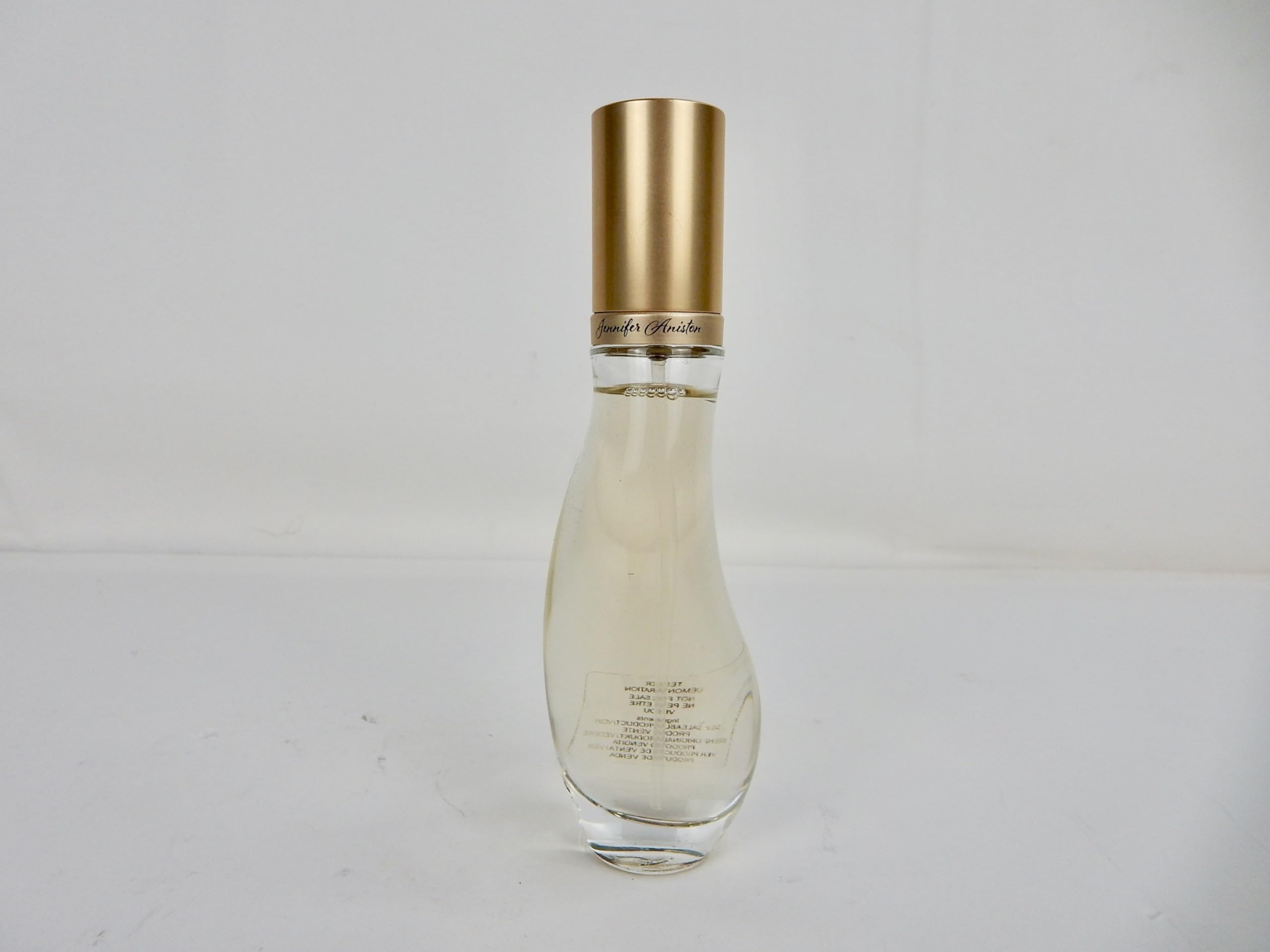 Authentic USA imported Jennifer Aniston Chapter One floral and woody musk spray close up