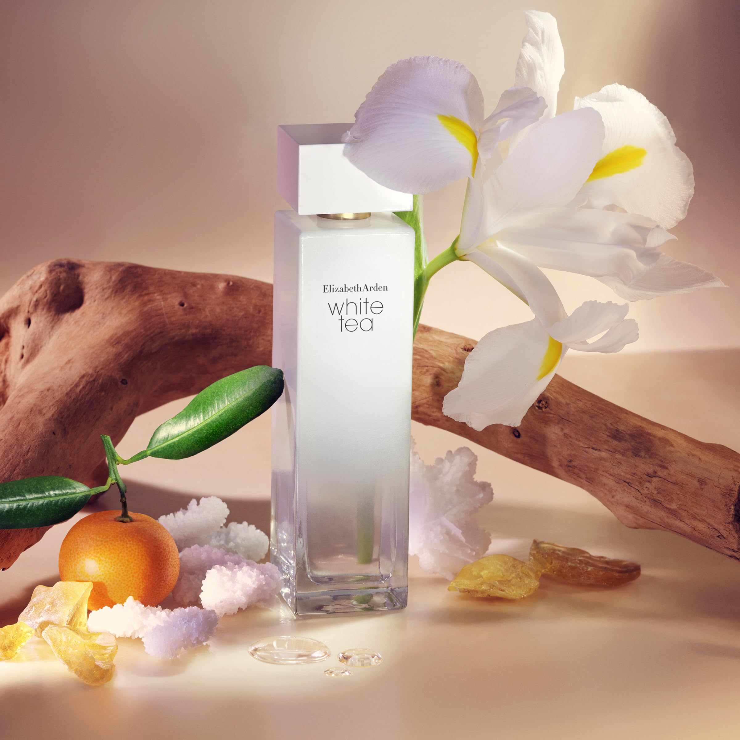 Elizabeth Arden White Tea luxury floral woody musk fragrance bottle close up