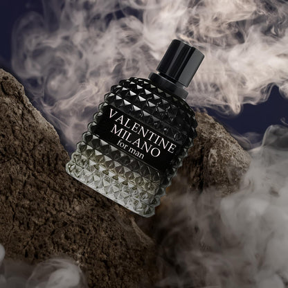 Valuable fragrance bottle for men