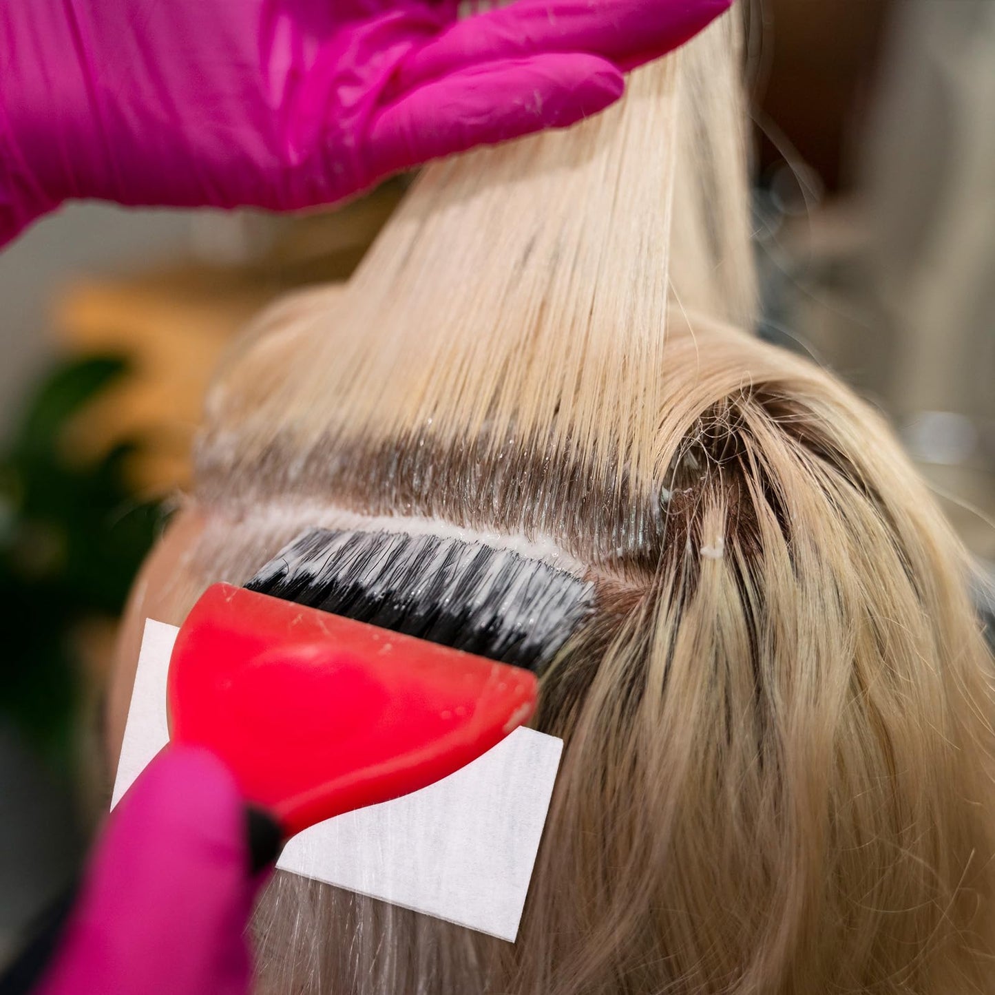 Measurement showcase of the four point five by two point four inch professional hairdressing end papers.