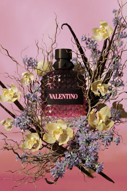 Valentino Uomo Born In Roma Intense Eau De Parfum spray nozzle view detailing the high-quality fragrance mist apparatus.
