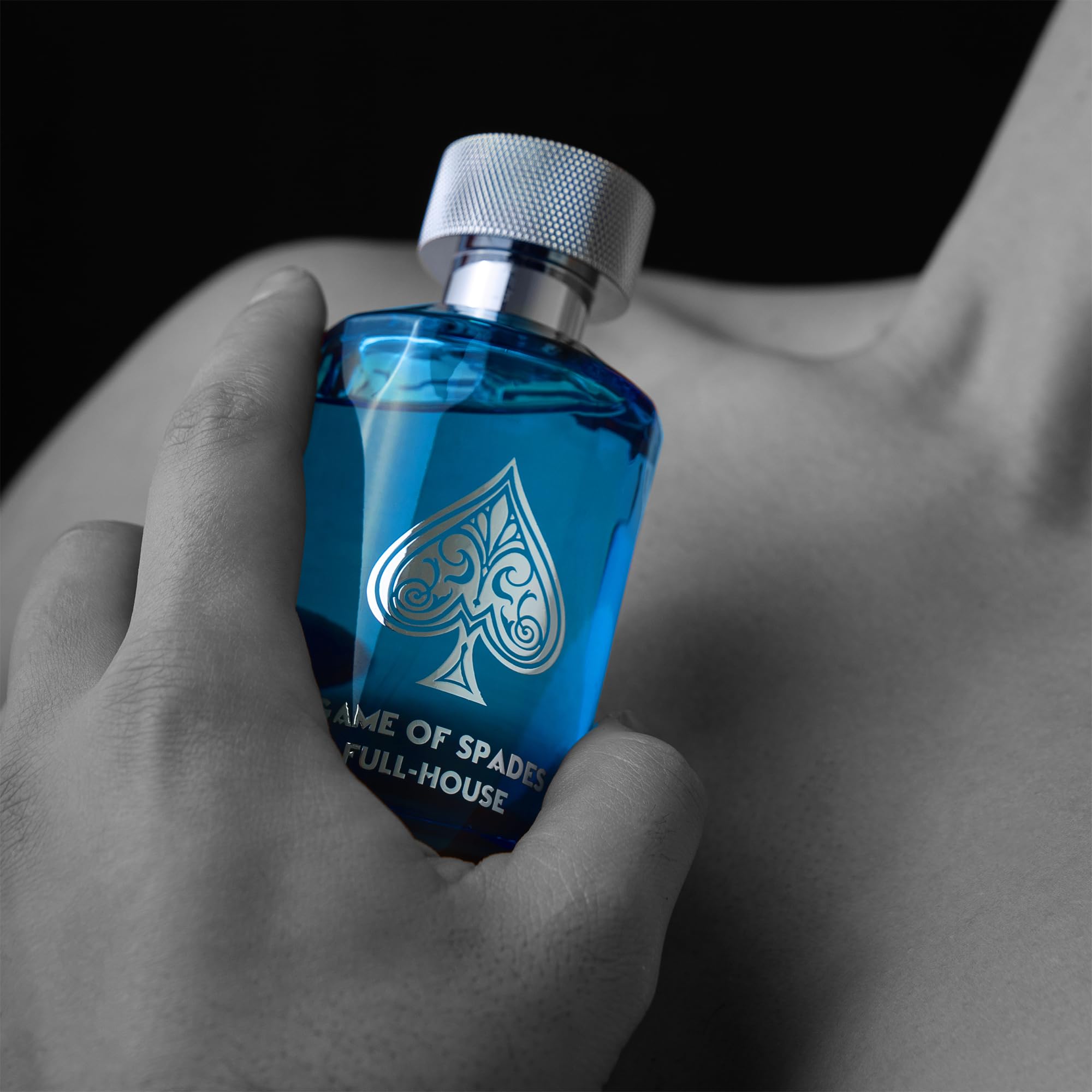 Close up of the Jo Milano Paris brand text on the authentic 100ml spray bottle.