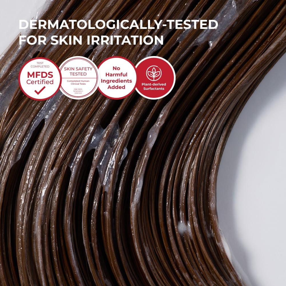 Close up of the secure pump dispenser on the Moev imported hair treatment pack.