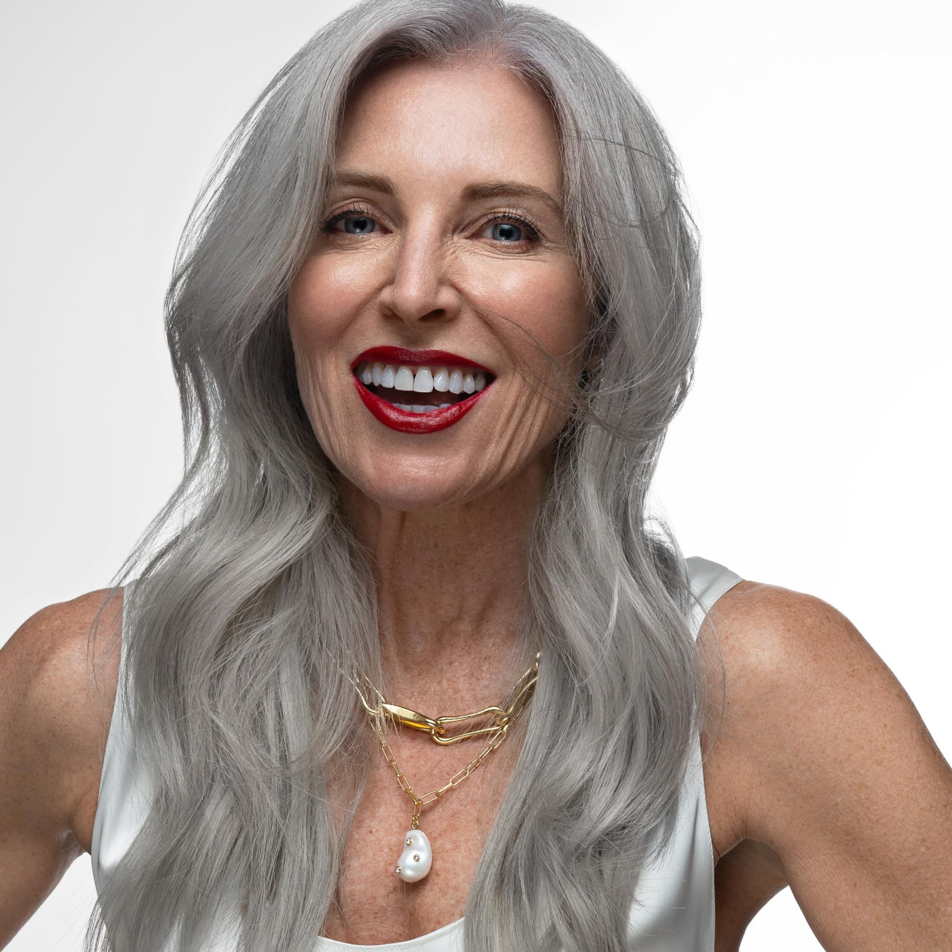 Side view of Zotos Professional gray hair mask highlighting the 72 hour humidity protection claim