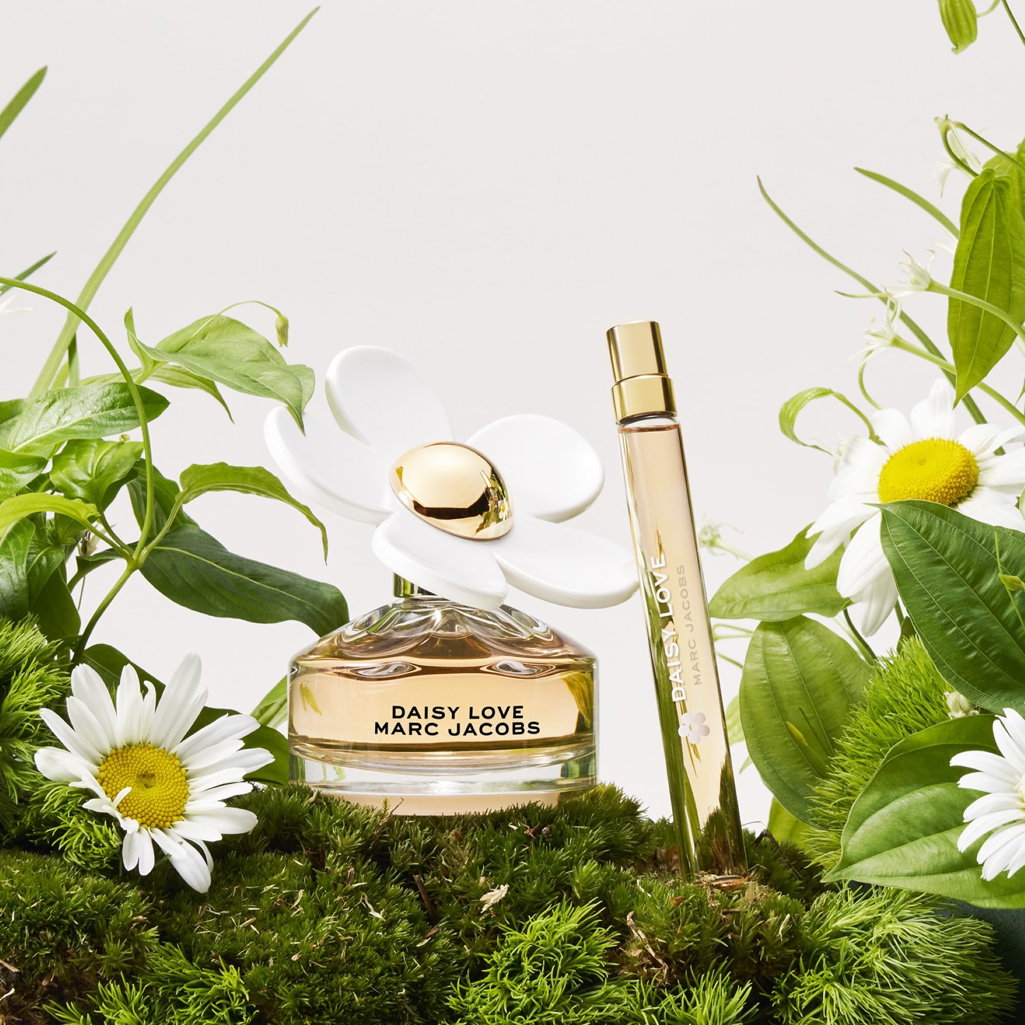Authentic Marc Jacobs Daisy Love travel size perfume bottle