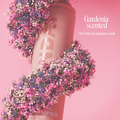 Close up of Monday Haircare Brunette Dry Shampoo spray nozzle