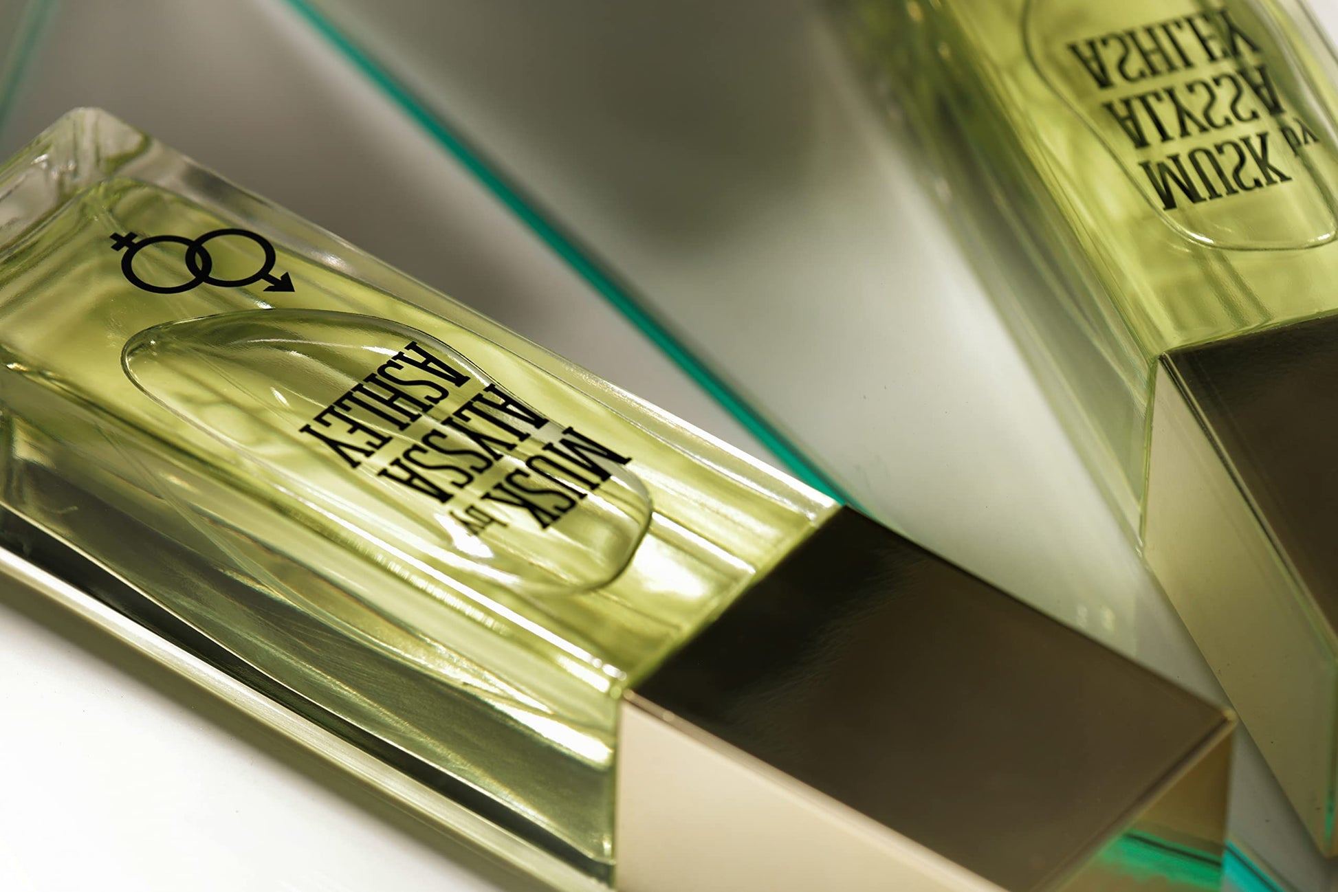 Premium Alyssa Ashley Musk fragrance for men and women