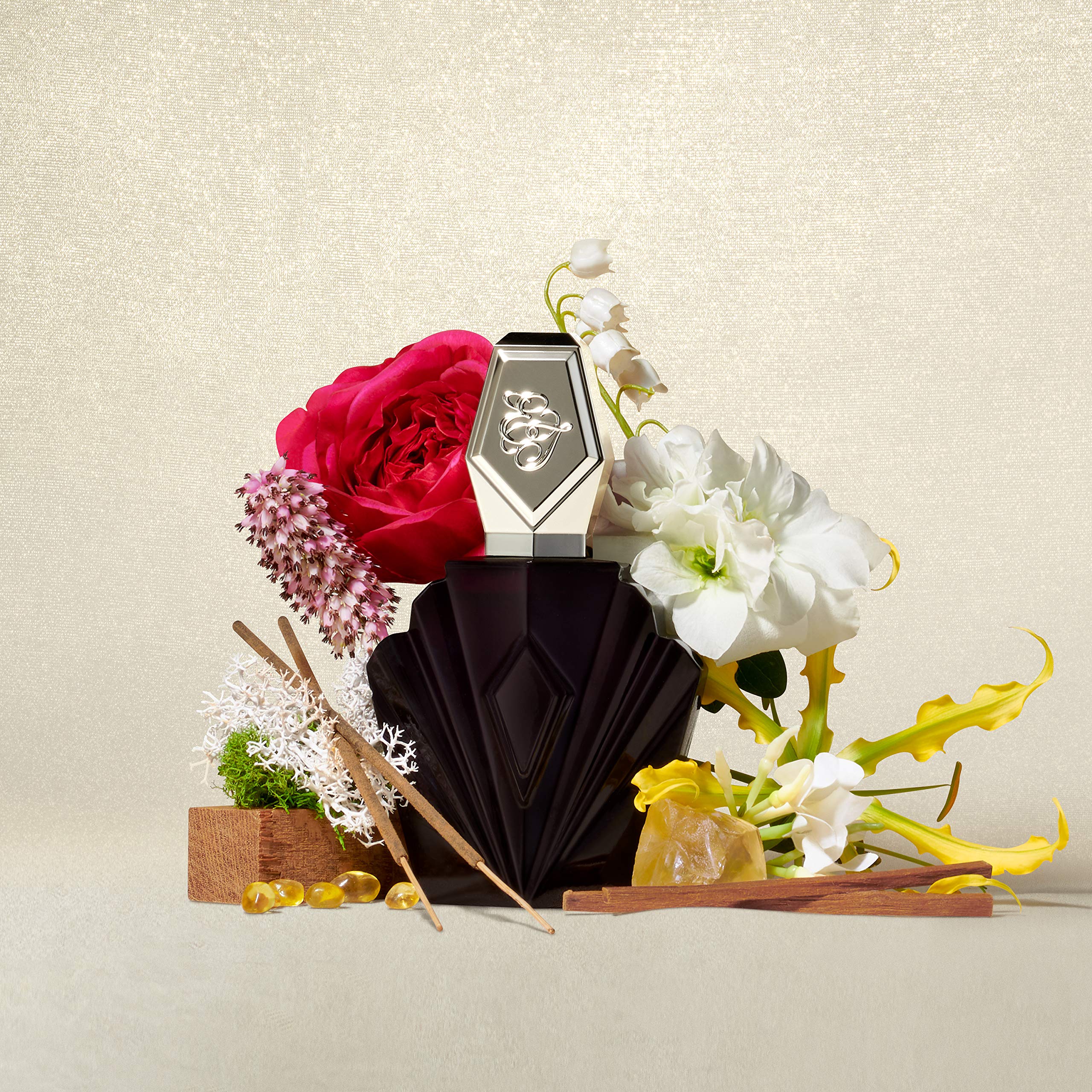 Elizabeth Taylor Passion Eau De Toilette spray nozzle close up